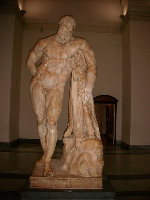 Statue from Pompei in the Museo Archeologico